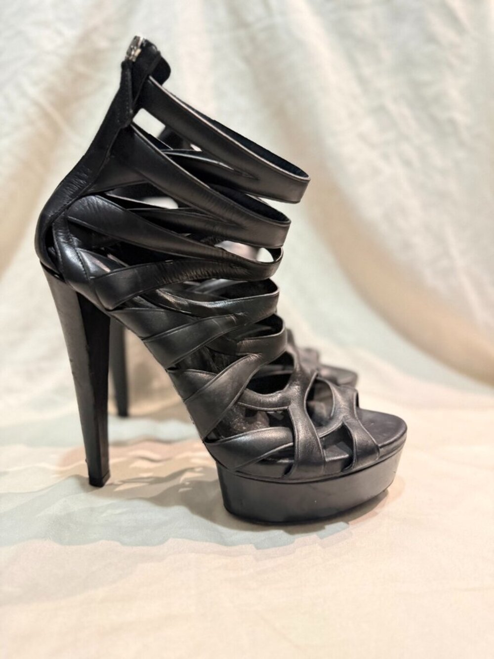 Gucci Lifford Cage Platform Sandal Black Leather Resort 2010 Sz 39